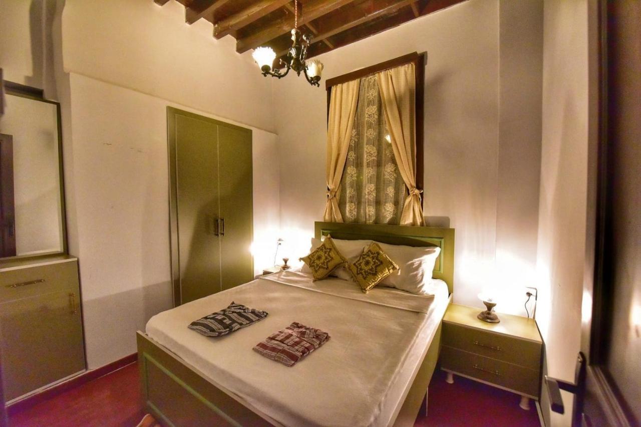 Lords Hostel & Pub أنطاليا المظهر الخارجي الصورة