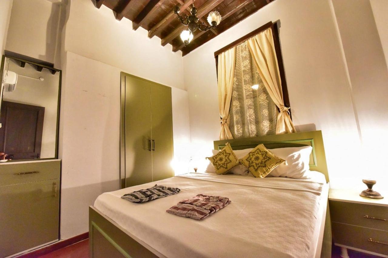 Lords Hostel & Pub أنطاليا المظهر الخارجي الصورة