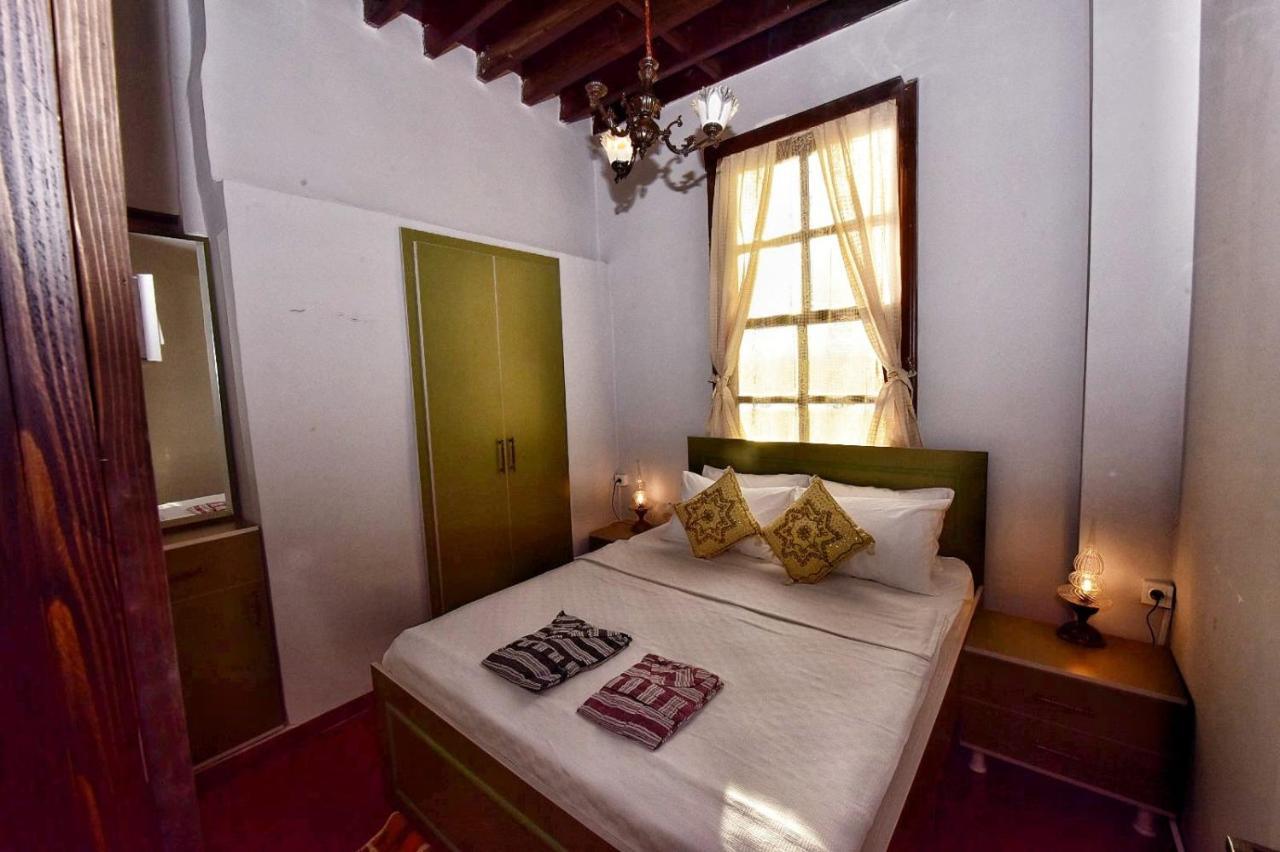 Lords Hostel & Pub أنطاليا المظهر الخارجي الصورة