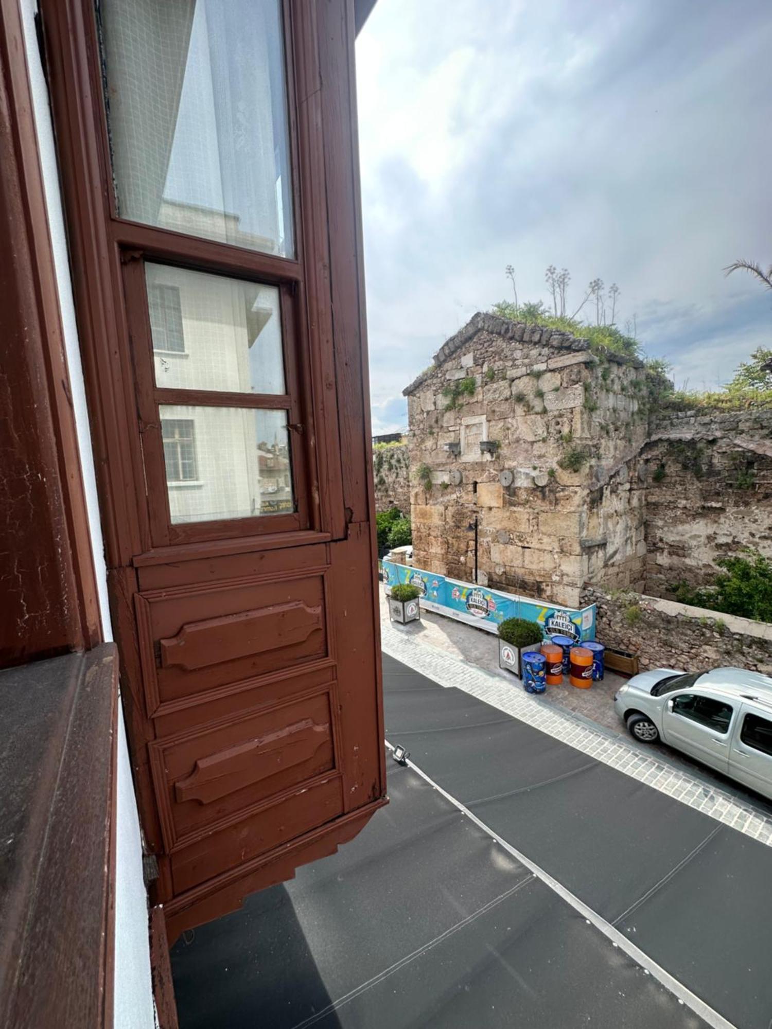Lords Hostel & Pub أنطاليا المظهر الخارجي الصورة