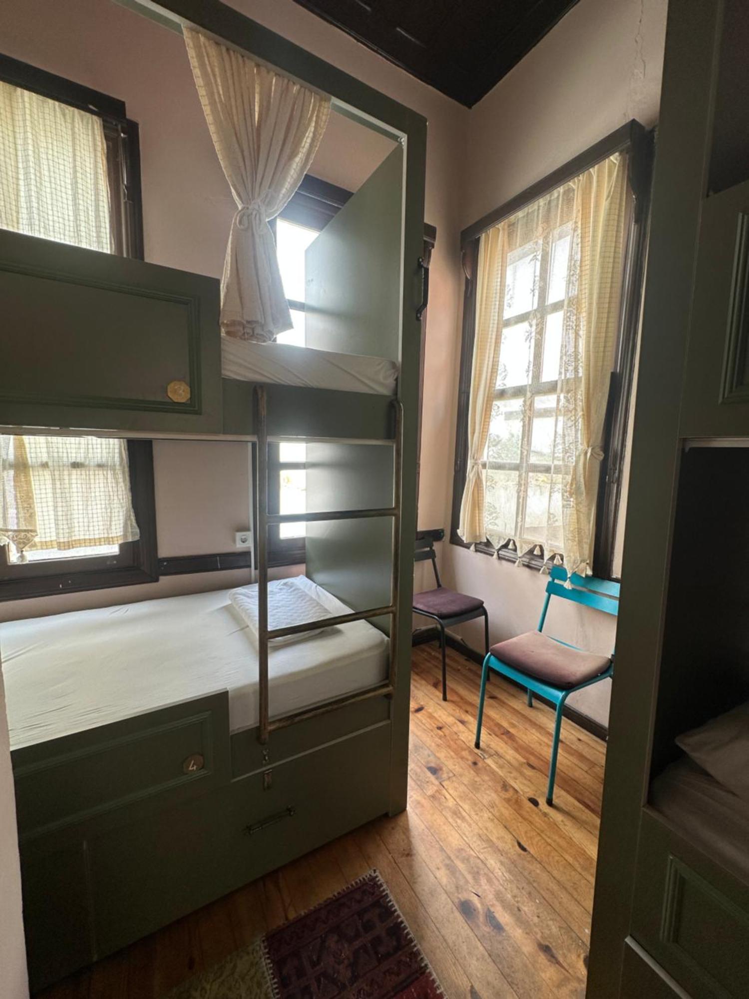 Lords Hostel & Pub أنطاليا المظهر الخارجي الصورة