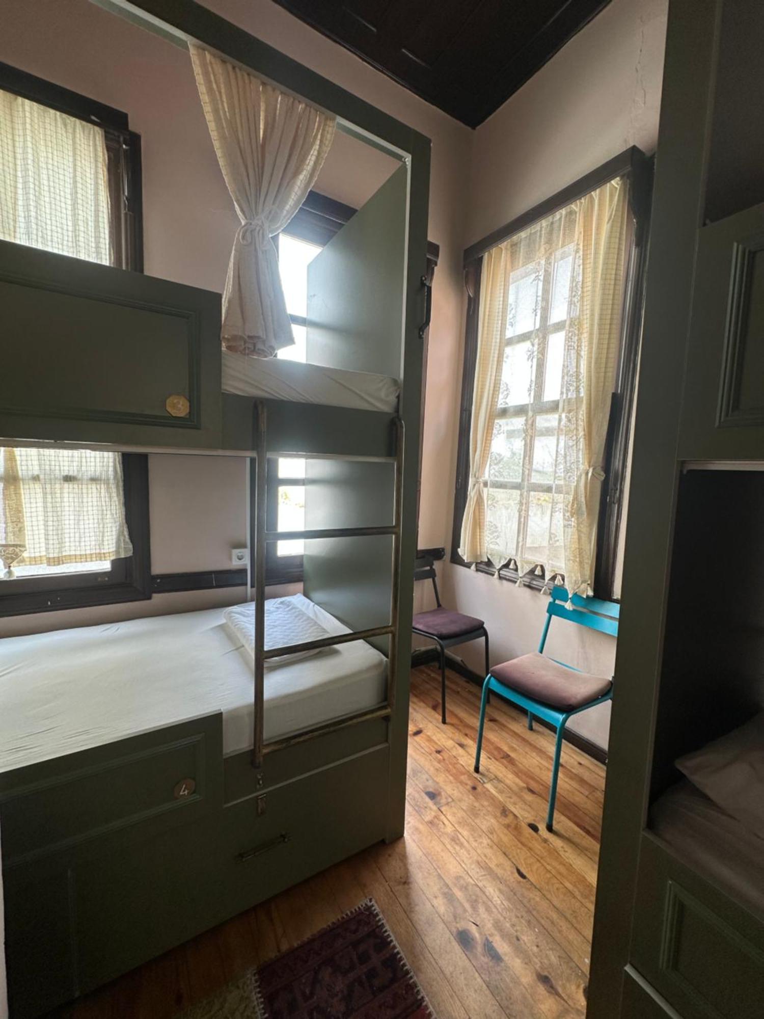 Lords Hostel & Pub أنطاليا المظهر الخارجي الصورة